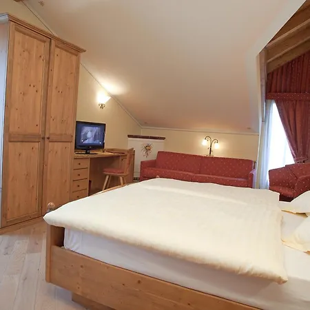 Hotel Hotel Ristorante Cassana 3*